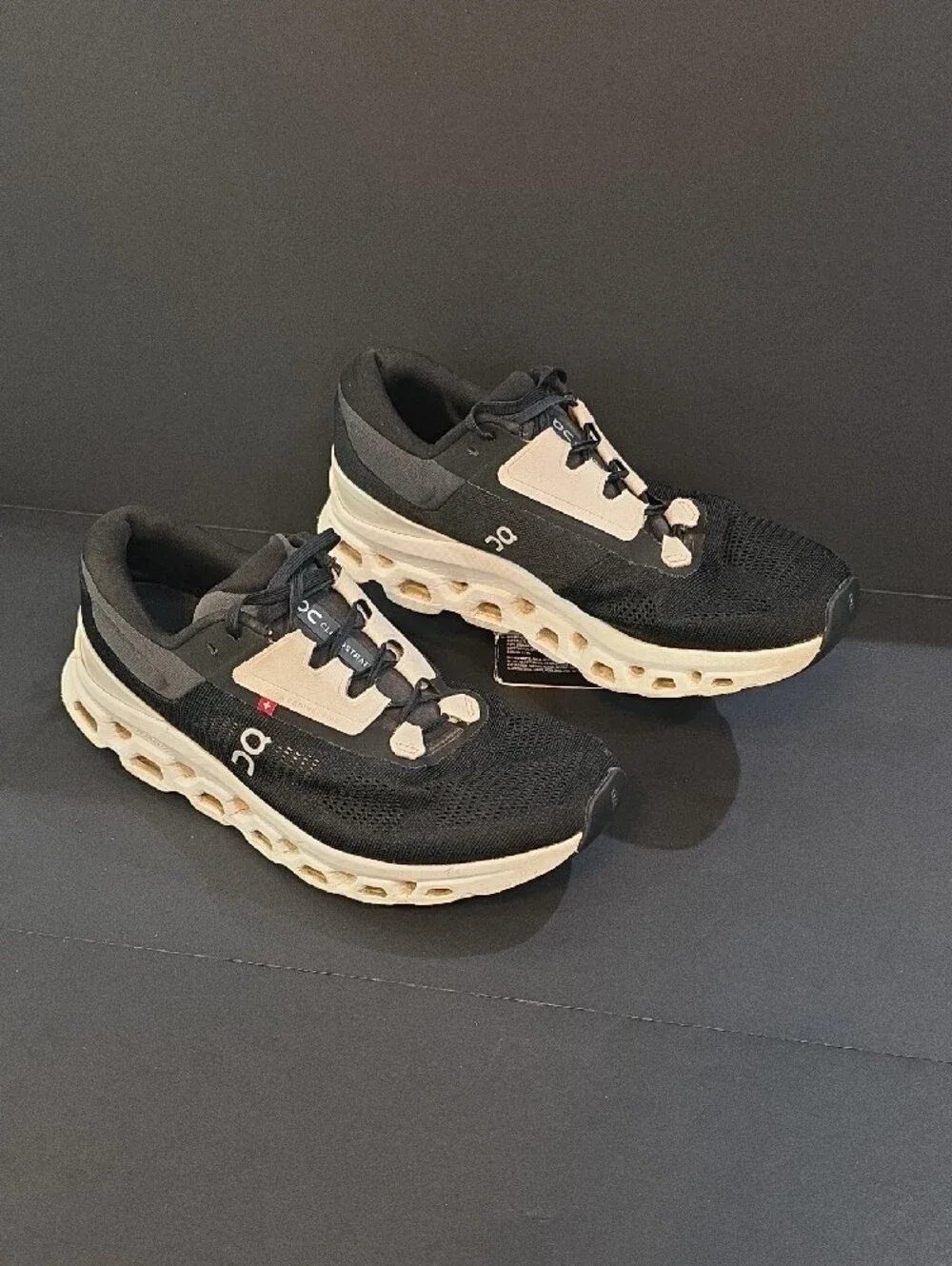 On Running CloudStratus Women's Black and Cream Athletic Sneakers Size 9